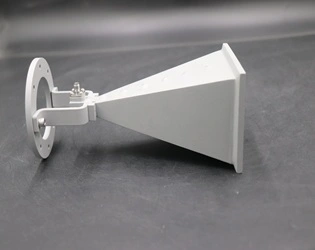 Advanced Optimization Techniques for Maximizing the Performance of Wideband Double-ridged Horn Antennas